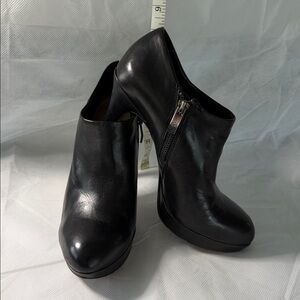 Vince Camuto Elegant Black Ankle Boots